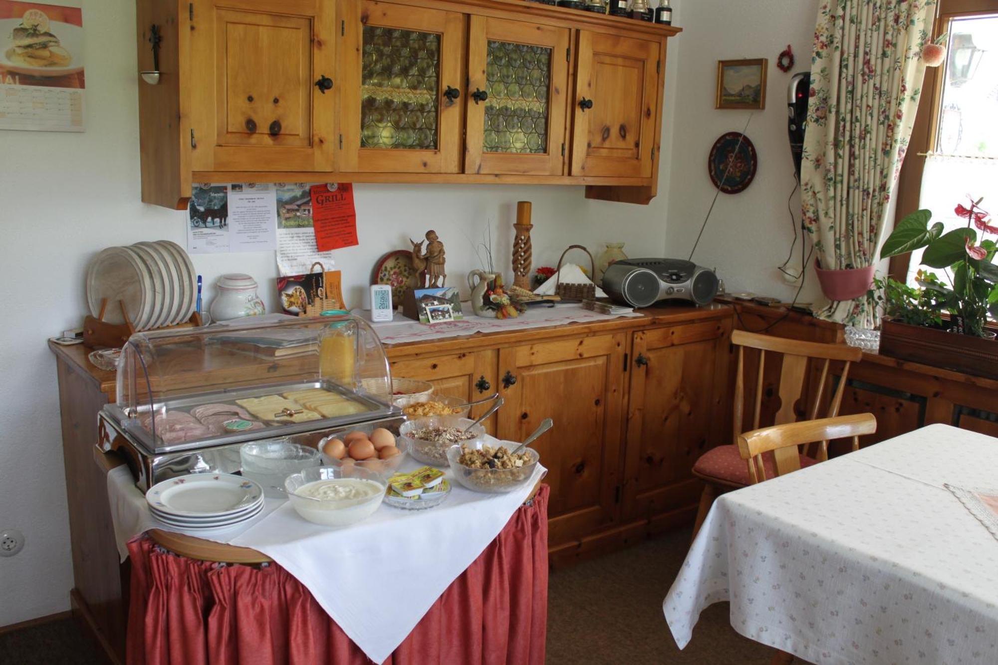 Haus Geiger Bed & Breakfast Scharnitz Exterior foto