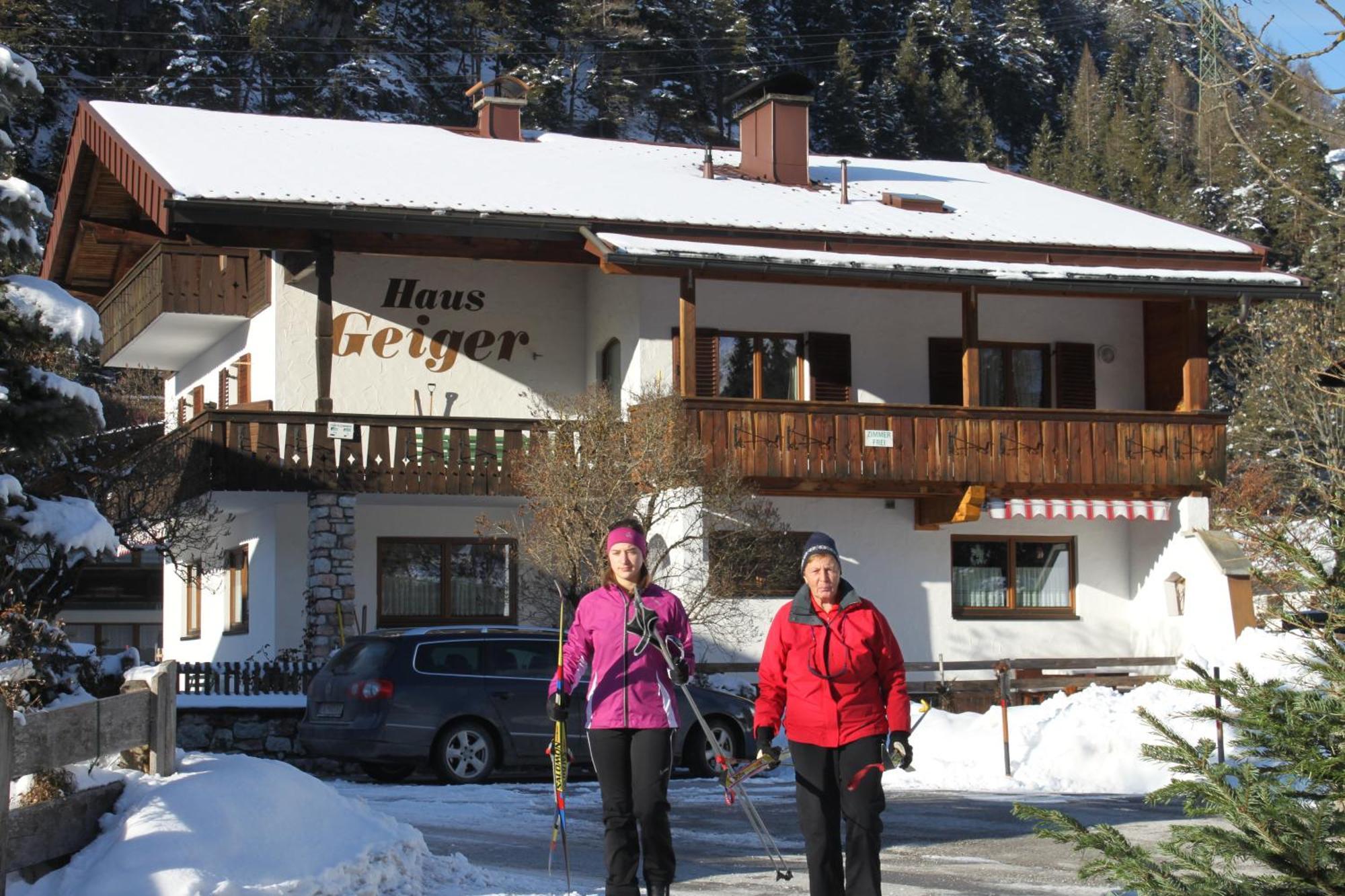 Haus Geiger Bed & Breakfast Scharnitz Exterior foto