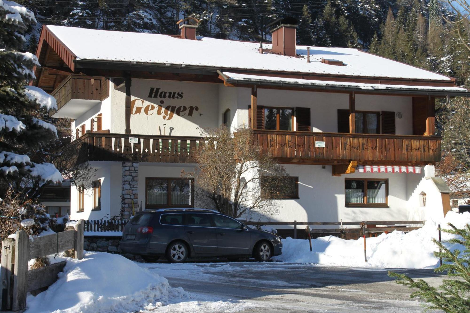 Haus Geiger Bed & Breakfast Scharnitz Exterior foto