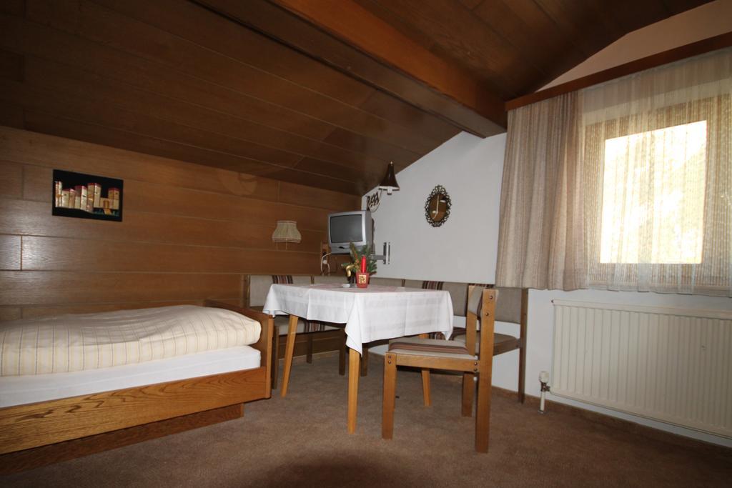 Haus Geiger Bed & Breakfast Scharnitz Exterior foto