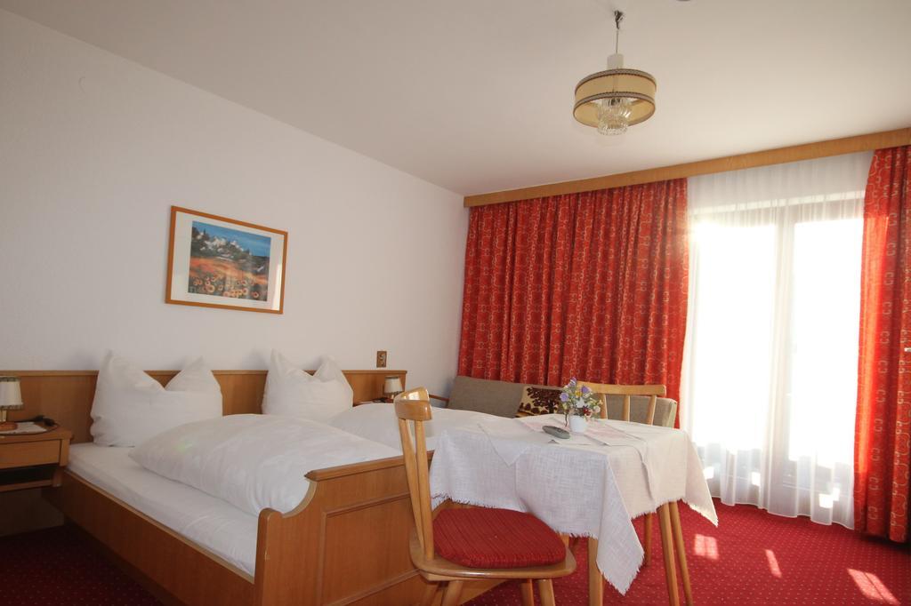 Haus Geiger Bed & Breakfast Scharnitz Exterior foto