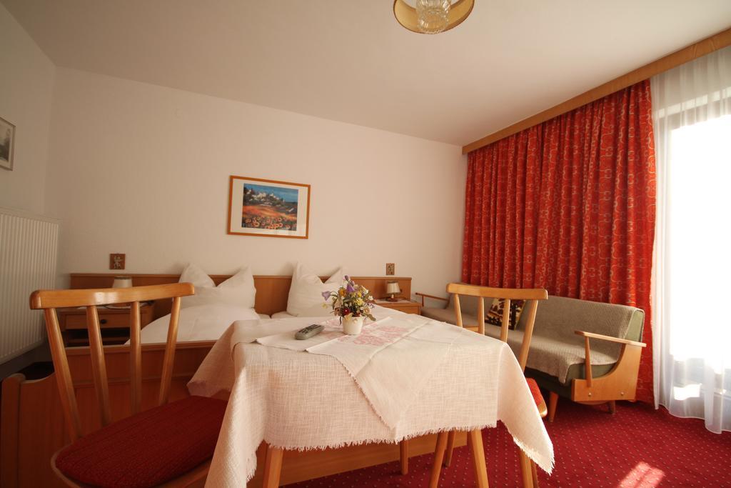 Haus Geiger Bed & Breakfast Scharnitz Exterior foto