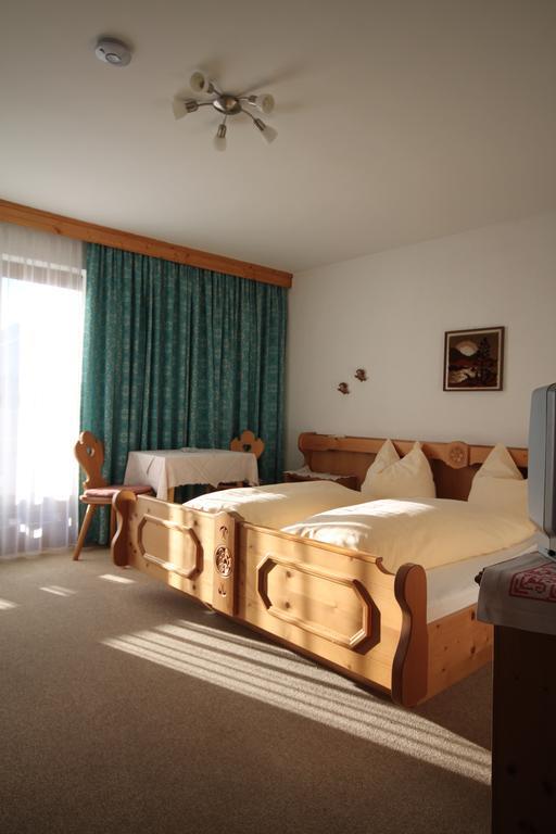 Haus Geiger Bed & Breakfast Scharnitz Exterior foto