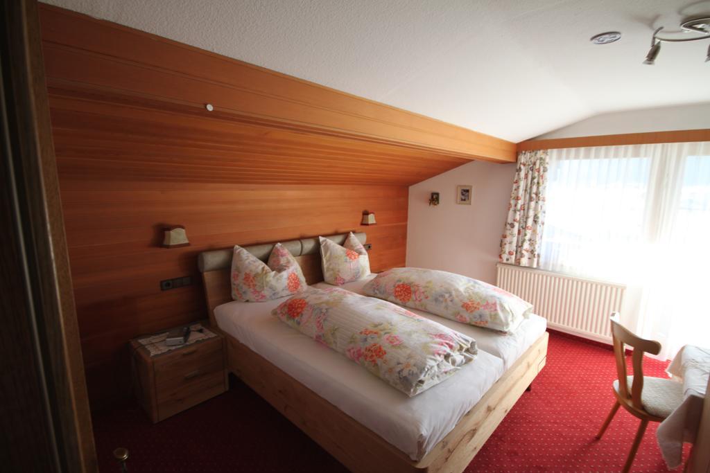 Haus Geiger Bed & Breakfast Scharnitz Exterior foto