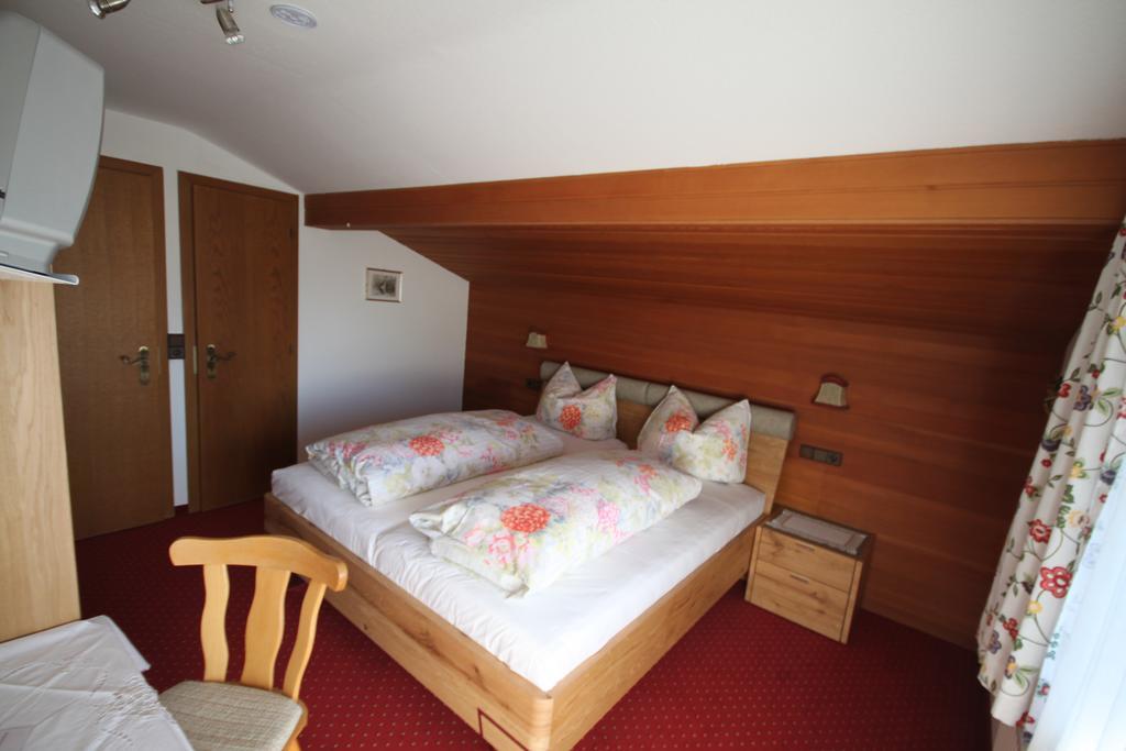 Haus Geiger Bed & Breakfast Scharnitz Exterior foto