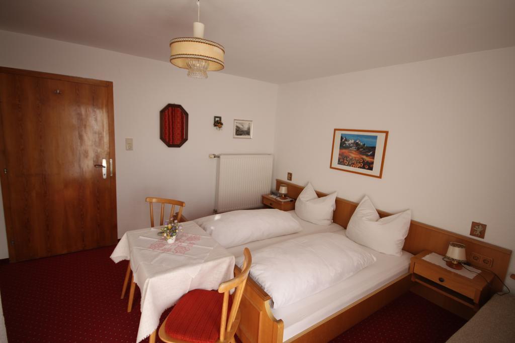 Haus Geiger Bed & Breakfast Scharnitz Exterior foto